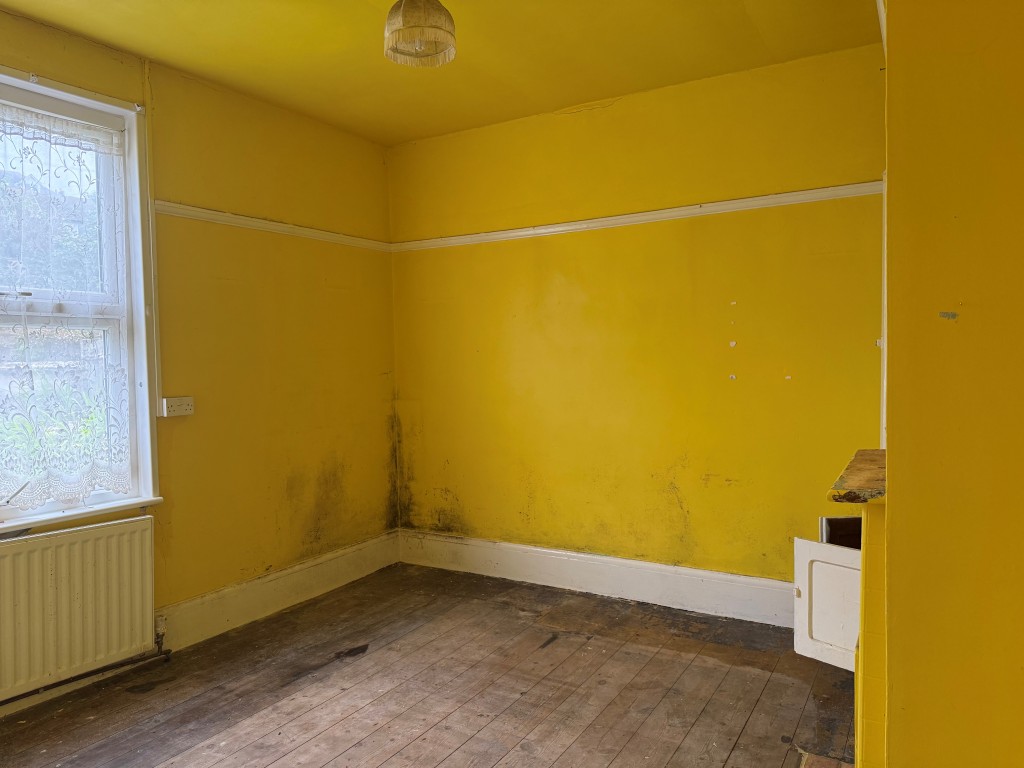 Lot: 220 - SEMI-DETACHED TWO-BEDROOM BUNGALOW FOR IMPROVEMENT - Bedroom one